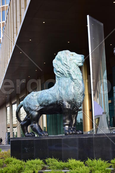 Астана. Уличные скульптуры львов 