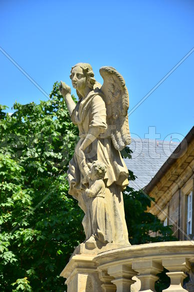 Германия - город Бамберг. Скульптура ангела 