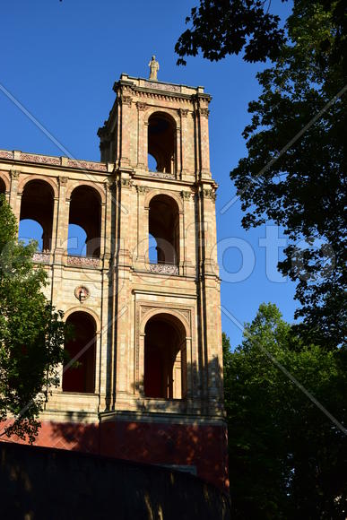 Германия. Мюнхен. Башня старинного здания 