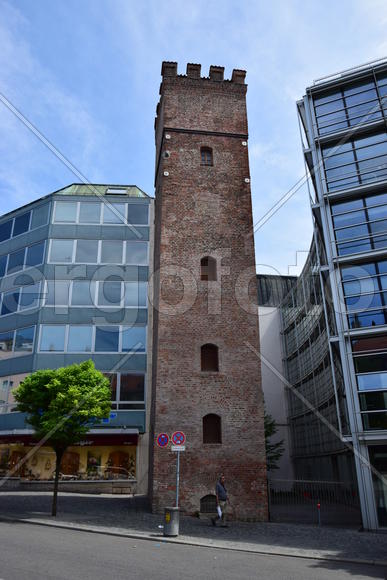 Германия. Мюнхен. Башня старинного здания 