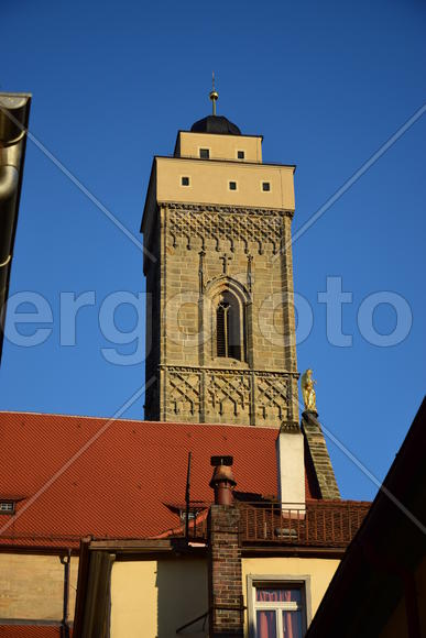 Германия - город Бамберг. Башня старинного здания 