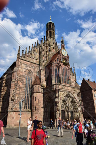 Германия - город Нюрнберг. Фасад здания 