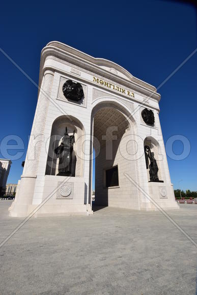 Астана - триумфальная арка. Казахстан