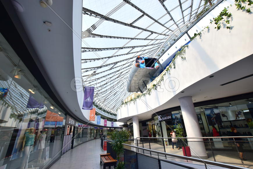 Интерьер торгового центра "ХАН-ШАТЫР" в Астане