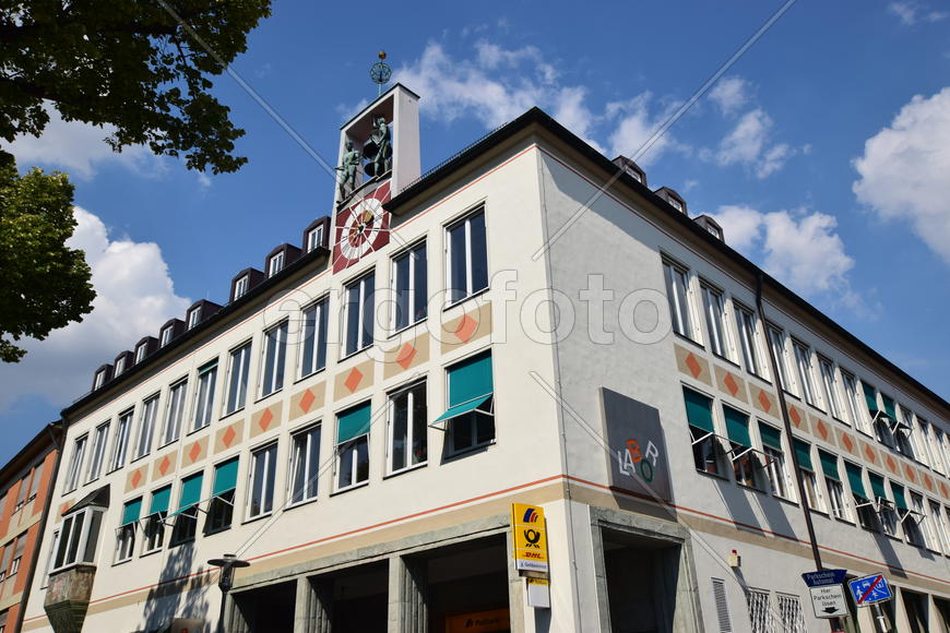 Германия - город Бамберг. Современное здание 