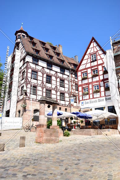 Германия - город Нюрнберг. Фасад старинного здания 