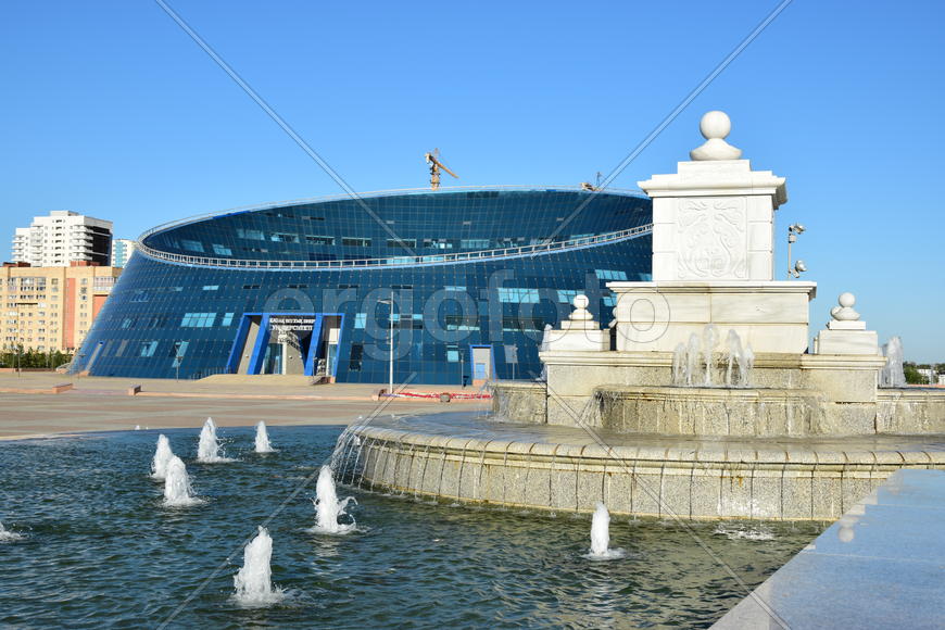 Астана - Площадь независимости. Казахстан 