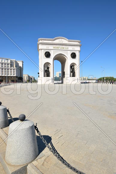 Астана - триумфальная арка. Казахстан