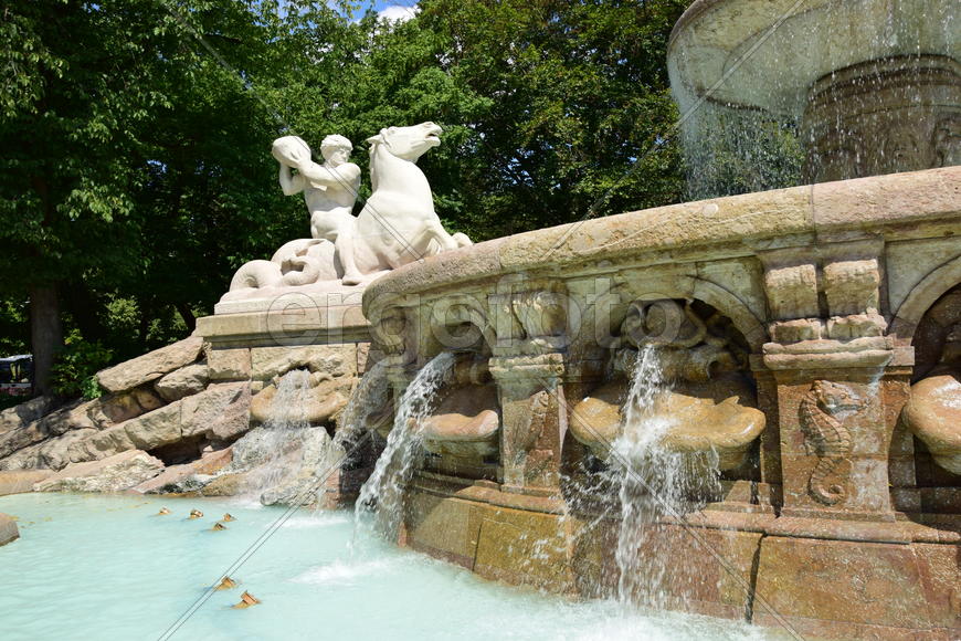 Деталь фонтана Виттельсбахов в Мюнхене