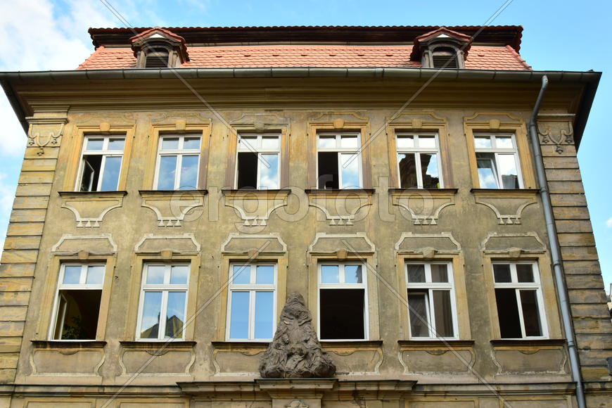 Германия - город Бамберг. Фасад старинного здания