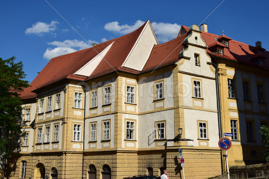 Германия - город Бамберг. Фасад здания 
