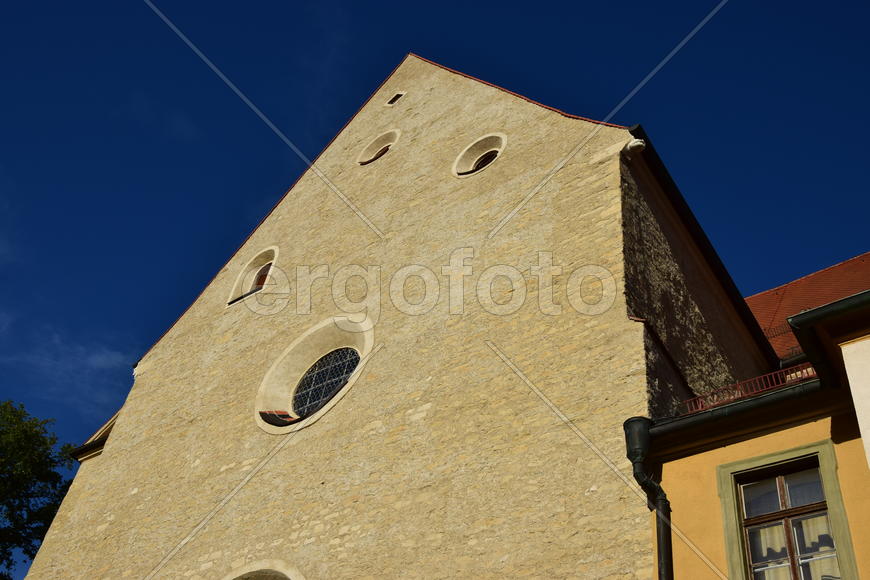 Германия - город Регенсбург. Крыша здания 