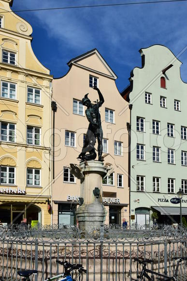 Германия, Аугсбург, Скульптуры города 