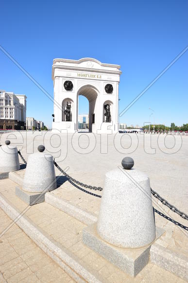 Астана - триумфальная арка. Казахстан