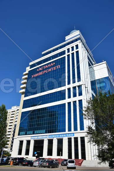 Астана - многоэтажные современные здания. Казахстан 