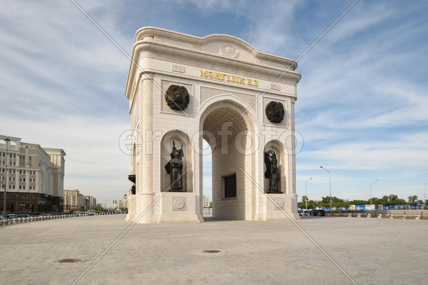 Астана - триумфальная арка. Казахстан