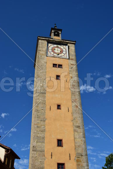 Исторический город Ротенбург в Баварии. Башня с часами 