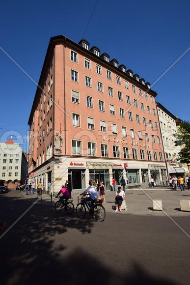 Германия. Мюнхен. Фасад здания 