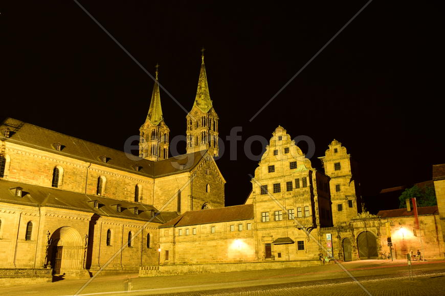 Германия - город Бамберг. Ночной город 