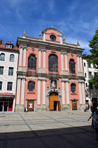 Германия. Мюнхен. Фасад старинного здания 