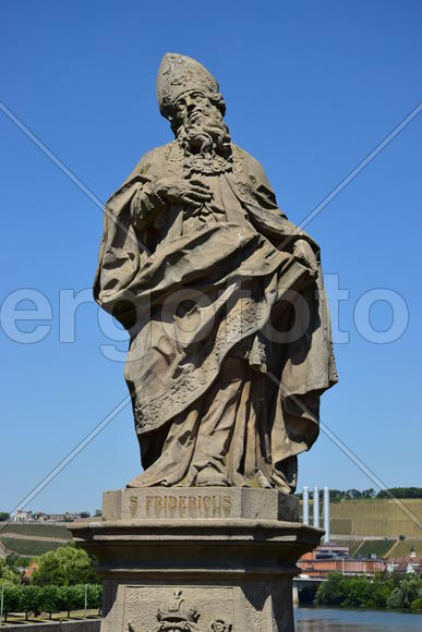 Германия - Город Вюрцбург, памятник 