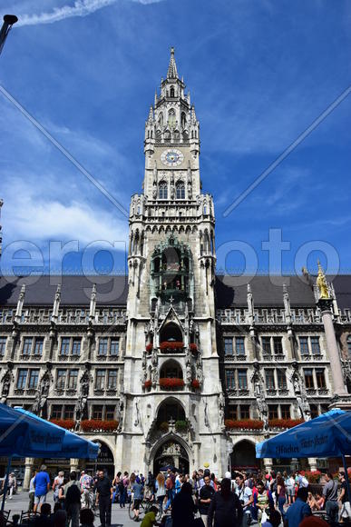 Германия - город Регенсбург. Фасад старинного здания 