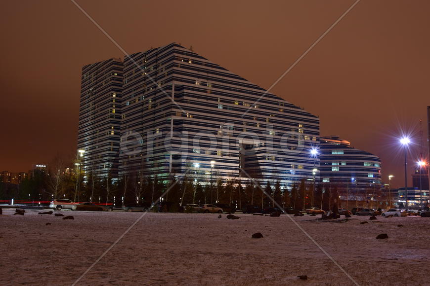 Астана. Современная архитектура города ночью 