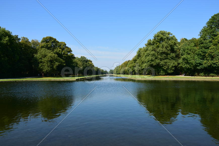 Германия, Мюнхен, замок Нимфенбург. Парк при дворце 