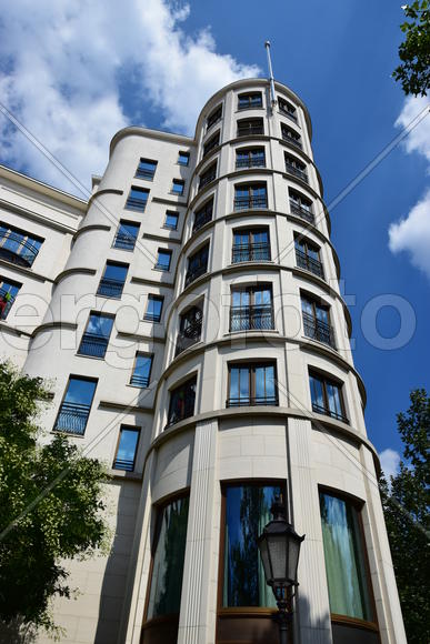 Германия - город Бамберг. Современное здание 