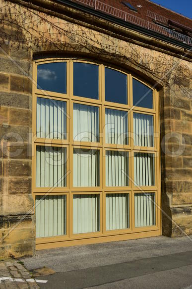 Германия - город Бамберг. Фасад старинного здания 