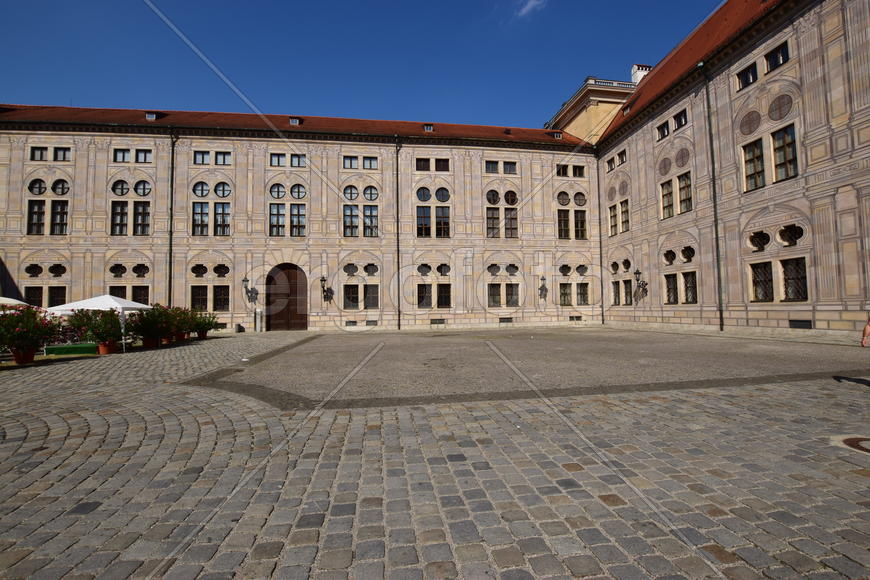 Германия. Мюнхен. Фасад старинного здания 