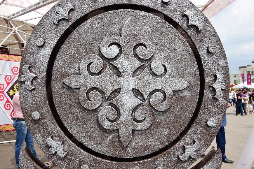 Выставка ремесленников на праздновании дня города в Астане. Казахстан 