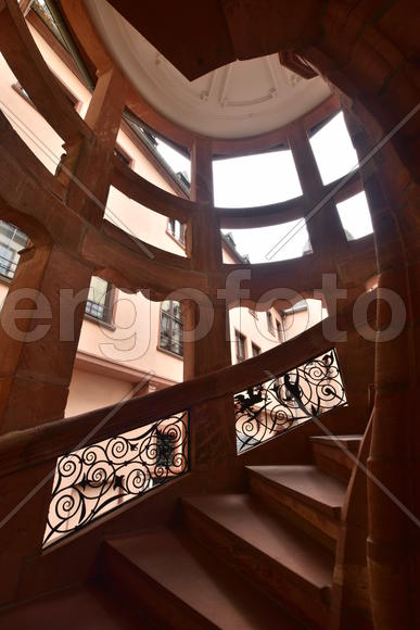 Германия, Франфурт-на-Майне. Внутри круглой башни