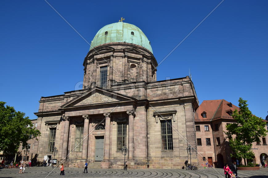 Германия - город Нюрнберг. Фасад старинного здания 