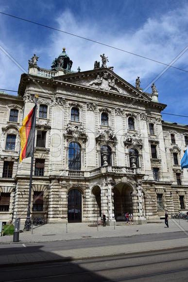 Германия. Мюнхен. Фасад старинного здания 