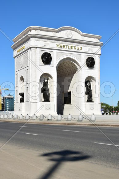 Астана - триумфальная арка. Казахстан