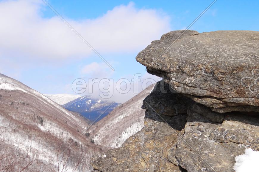 Сахалин. Останец Лягушка