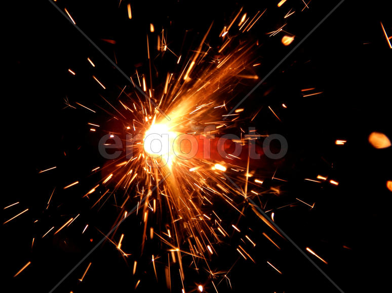 Яркие бенгальские огни крупным планом