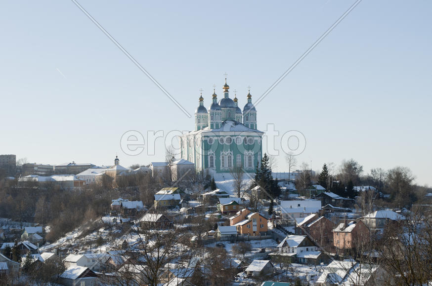 View of the Assumption Cathedral in city of Smolensk from the street Timiryazeva in winter