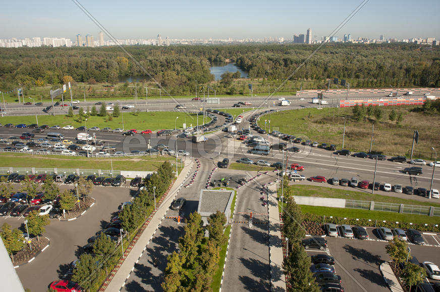 Leaving the avenue from the territory of the office center