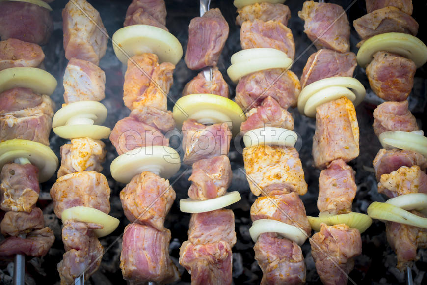 Приготовление шашлыков на природе