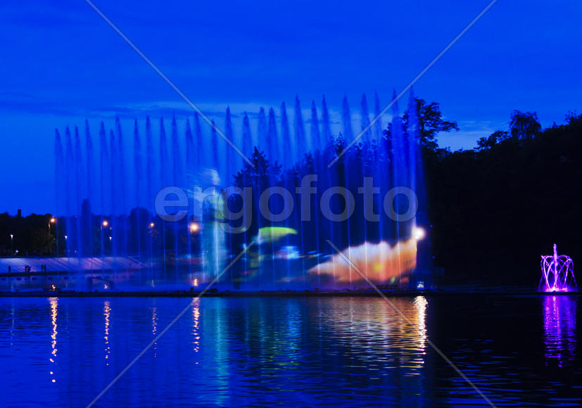 The biggest in Europe a svetomuzykalny fountain. Fountain height — more than 60 meters, face-to-face