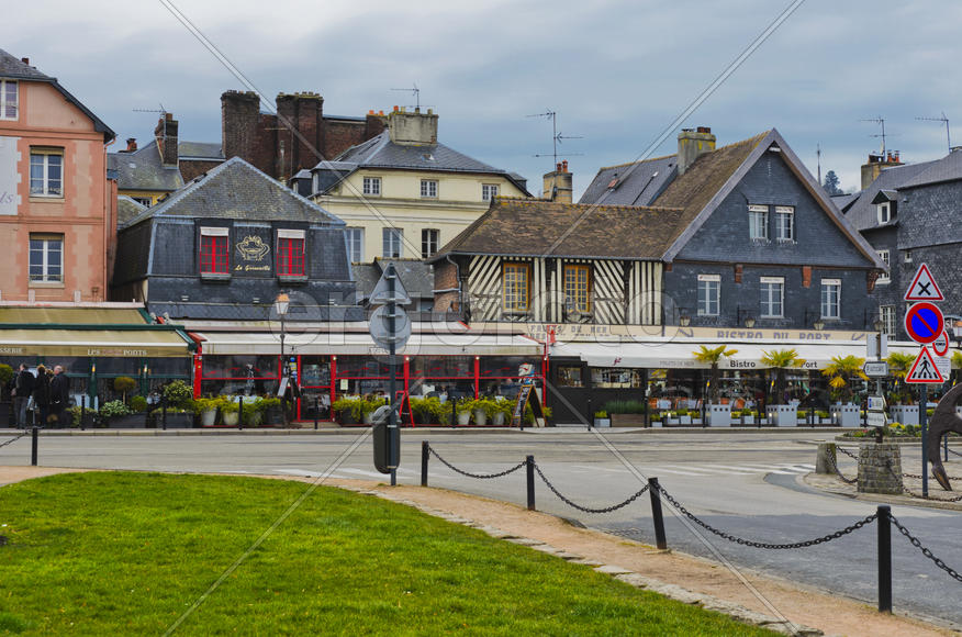 Urban landscape, the diversity of the city's architecture, urban nature or location.