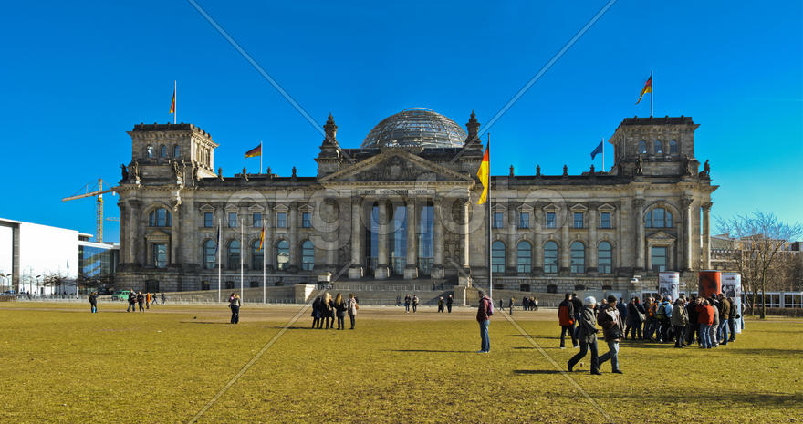 Urban landscape, the diversity of the city's architecture, urban nature or location.