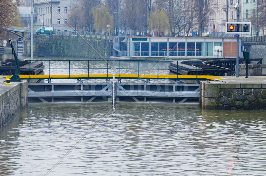 Gorodetsky gateways to skip pits on the river