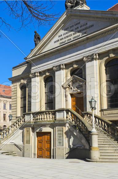 Urban landscape, the diversity of the city's architecture, urban nature or location