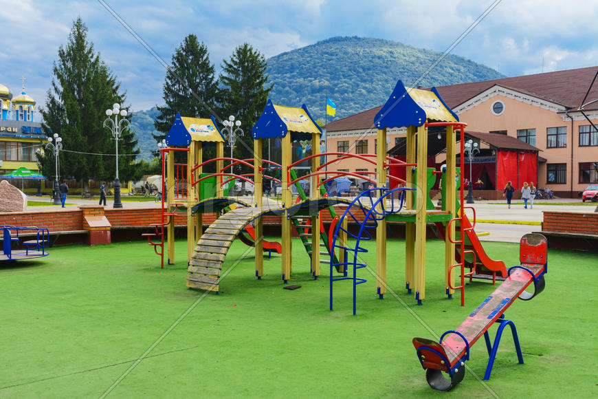 Городская архитектура и обустройство Западной Украины 