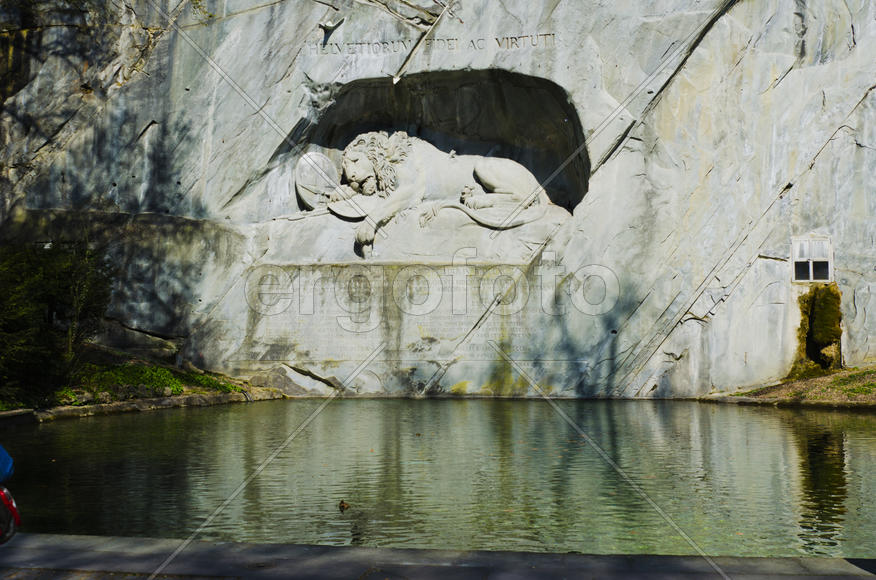 Historical monuments. Attributable to the State objects of great architectural and historical value.