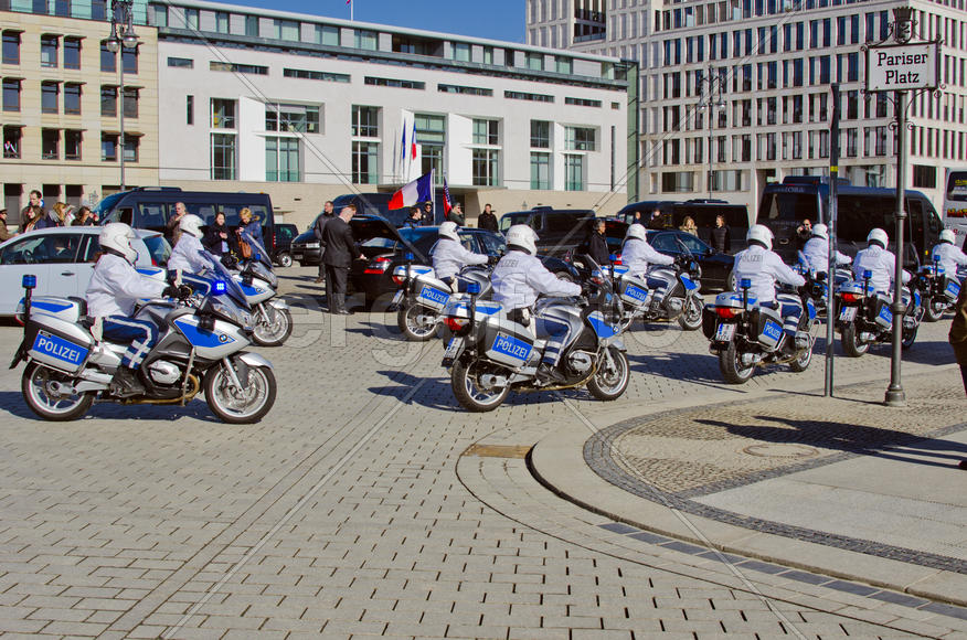 Urban landscape, the diversity of the city's architecture, urban nature or location