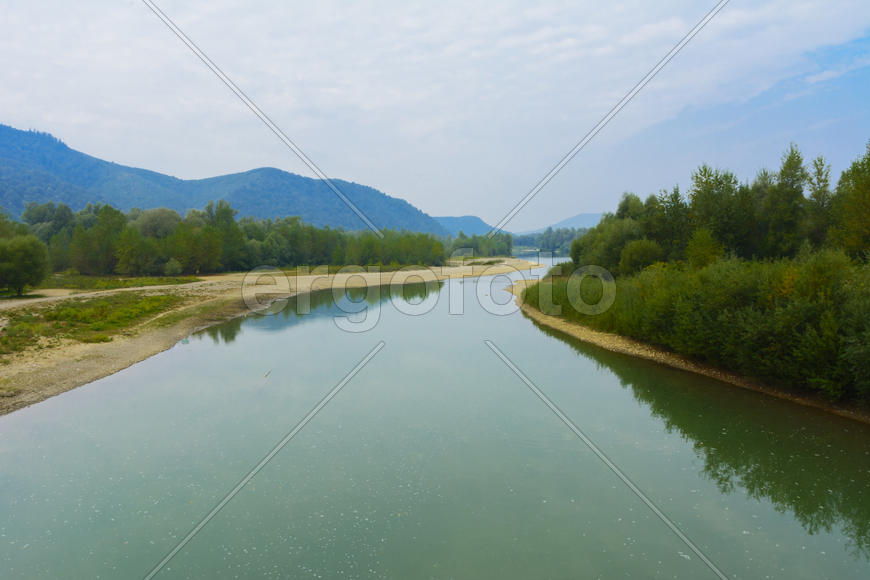 Горная река  в Западной Украине